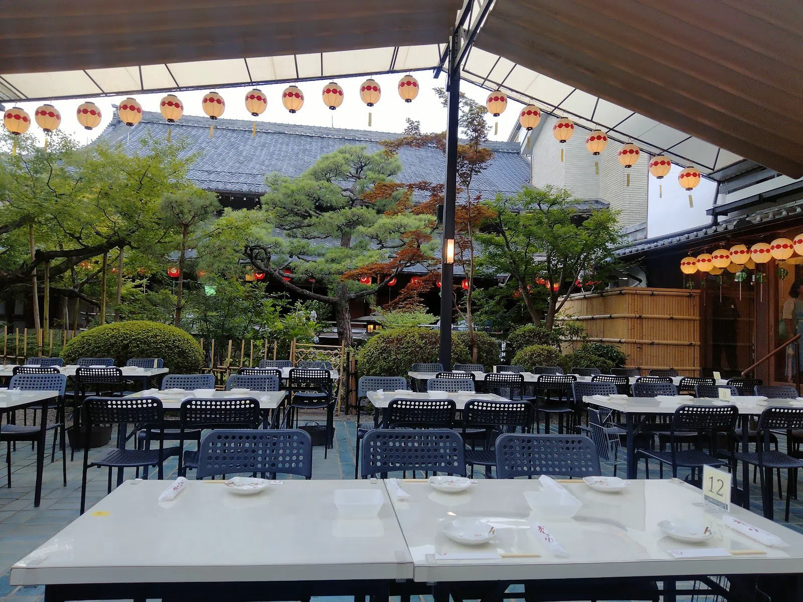 Kamishichiken Beer Garden, Kyoto